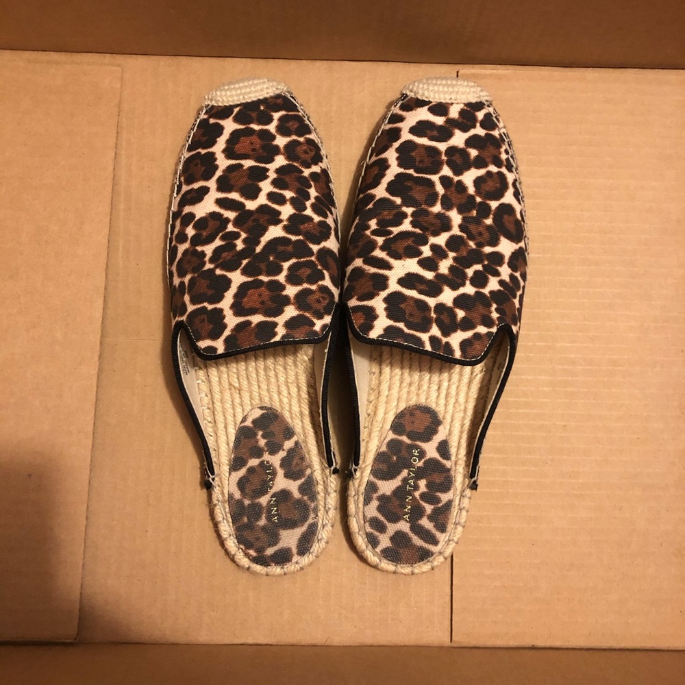 Ann Taylor Anastasia Leopard Print Slides - Picture 2 of 6
